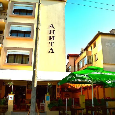 анита