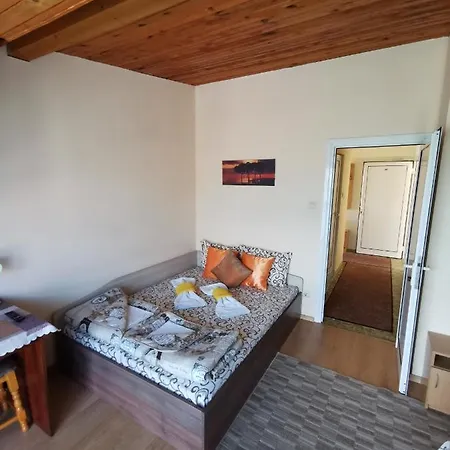 къща за гости анита 3* פרימורסקו